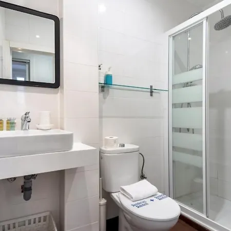 2 Bedrooms 2 Bathrooms Furnished - Malasana - Bright Stylish - Mintystay Madrid Exterior photo