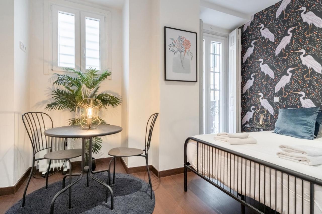 2 Bedrooms 2 Bathrooms Furnished - Malasana - Bright Stylish - Mintystay Appartement *